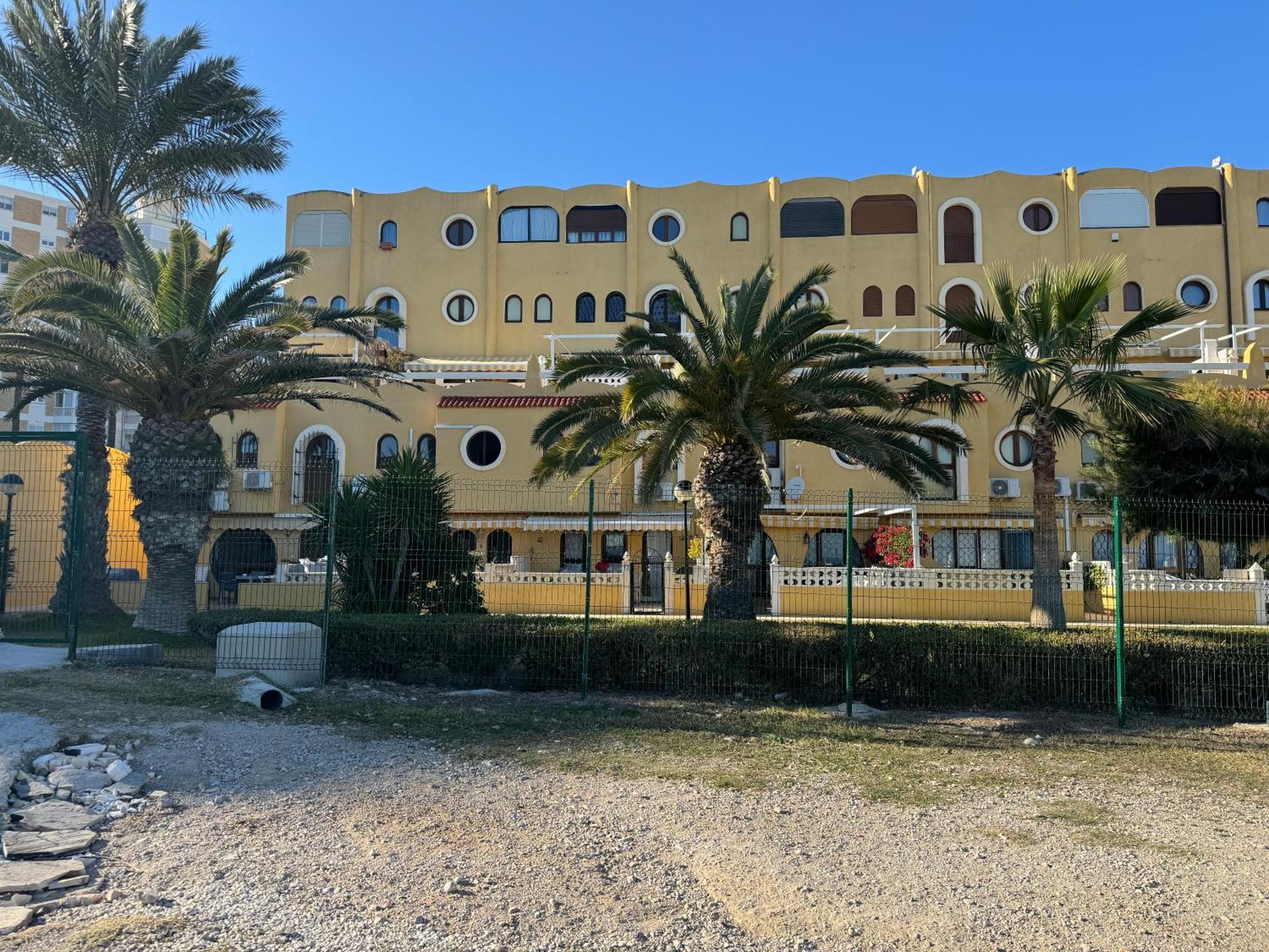 Beautiful 50m Private Campello Alicante Holiday home
