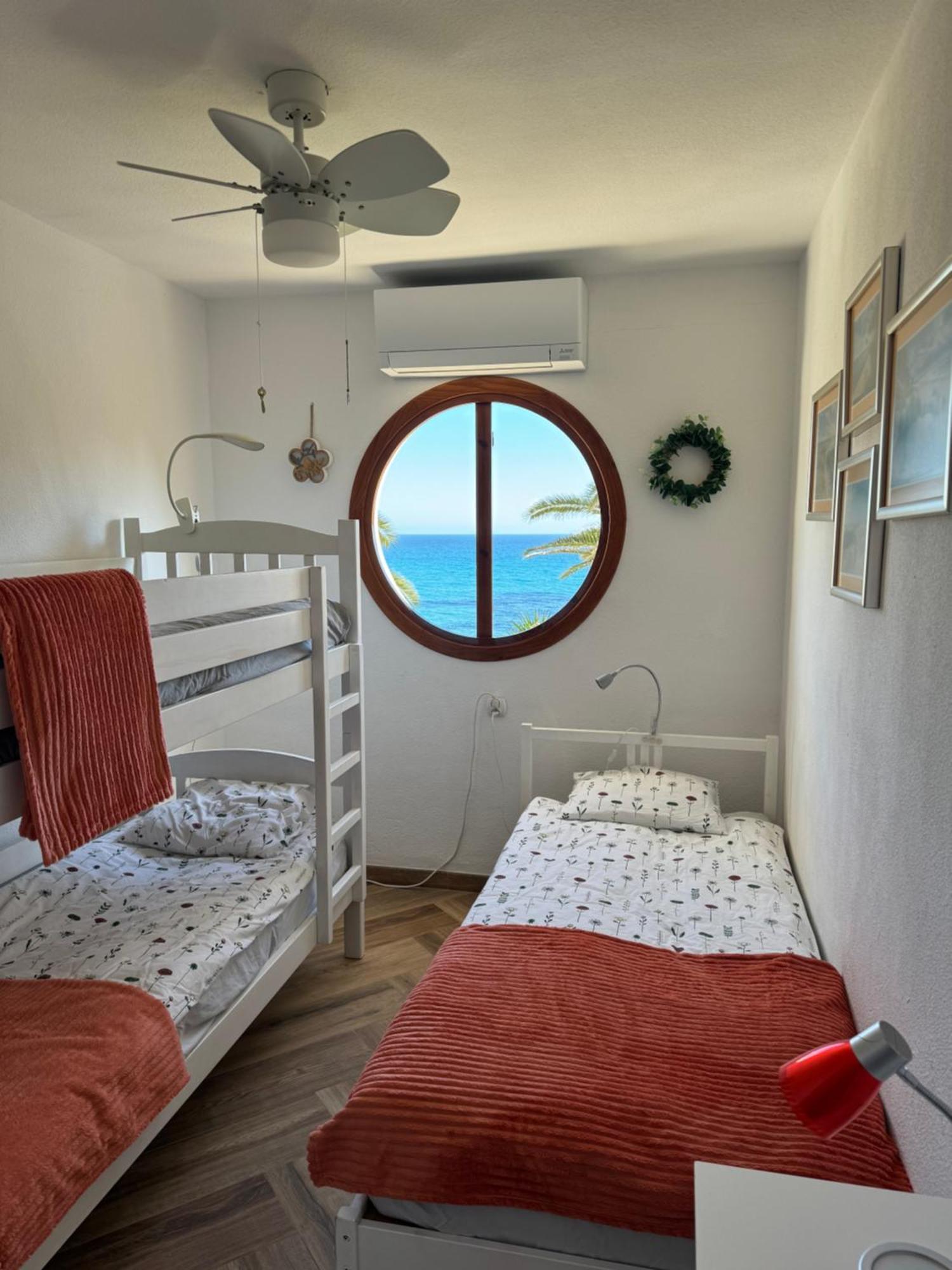 Beautiful 50m Private Campello Alicante Holiday home El Campello